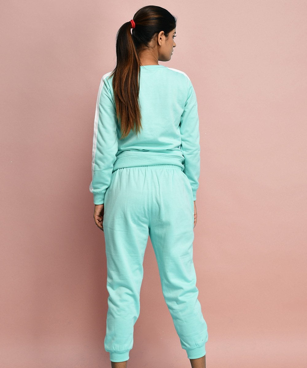 Buy Gym track-ants and sweatshirts online in India at Athlizur. Hint of Mint workout coord set for women and girls. Workout wear for plus size ladies. Gym fashion wear for women online